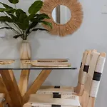 Banana Leaf House * Polychrono
