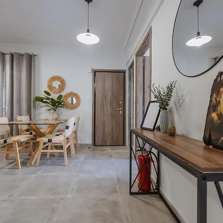 Banana Leaf House * Polychrono