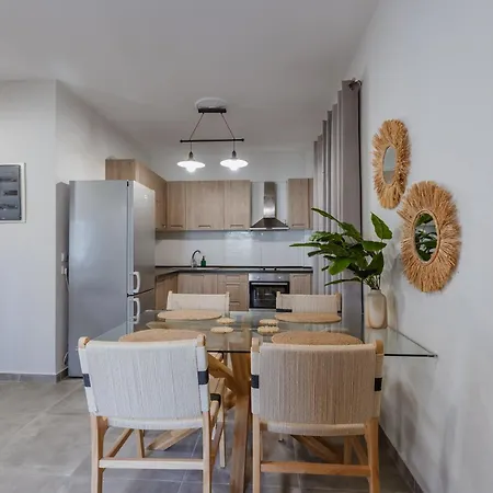 Banana Leaf House Apartment *