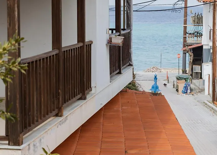 Banana Leaf House Apartment Polychrono